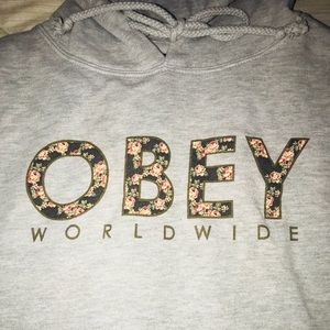 Barely used Obey sweatshirt!